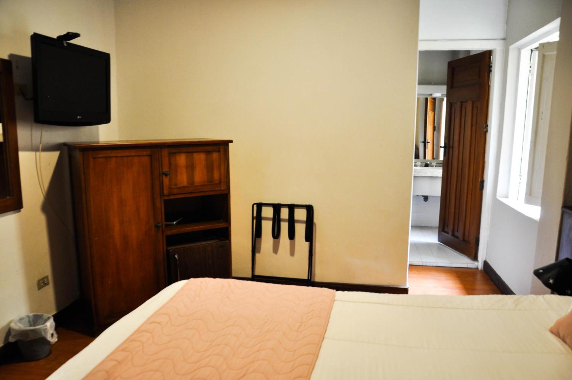 Ayenda Escorial 1936 Hotel มานิซาเลส ภายนอก รูปภาพ